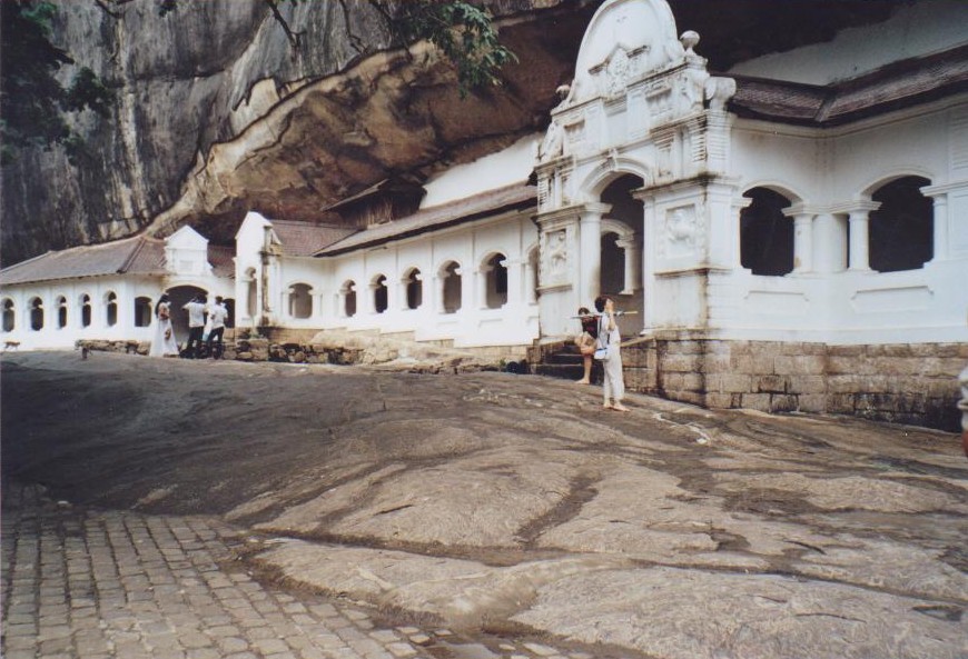 Tempel in der Felsnische